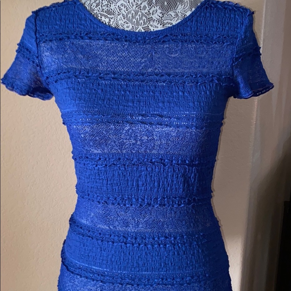 BCBGMaxAzria blue sheer lizza lace top size xs